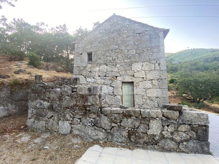 Image No.83-1 Bed House for sale