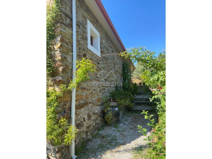 Image No.10-1 Bed Farmhouse for sale