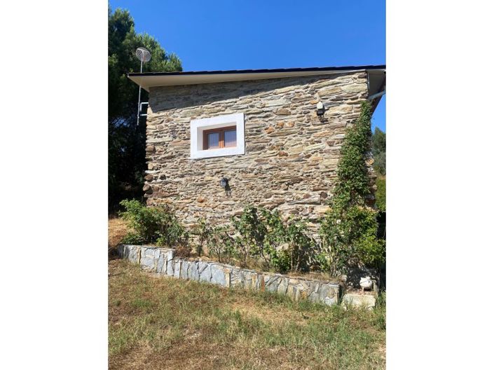 Image No.11-1 Bed Farmhouse for sale