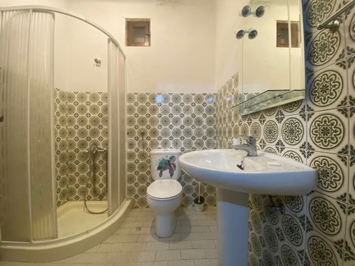 Image No.12-4 Bed House for sale