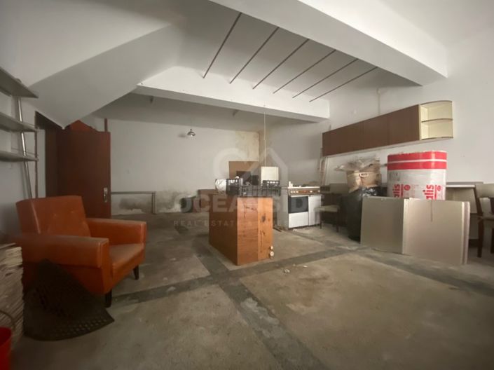 Image No.17-4 Bed House for sale