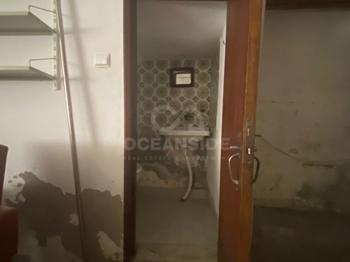 Image No.20-4 Bed House for sale