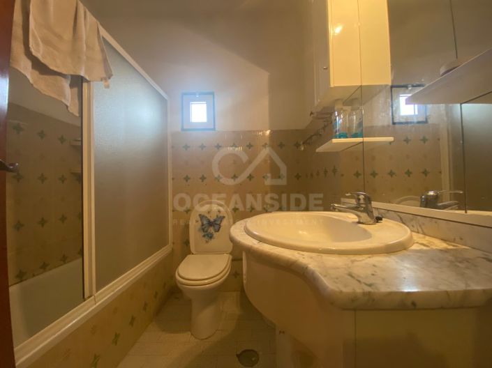 Image No.6-4 Bed House for sale