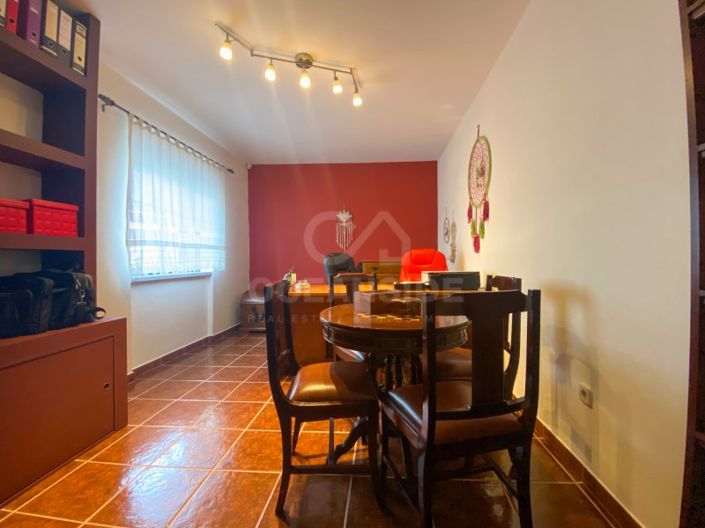 Image No.2-5 Bed House for sale