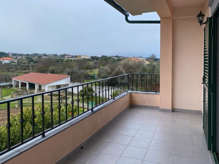 Image No.26-5 Bed House for sale