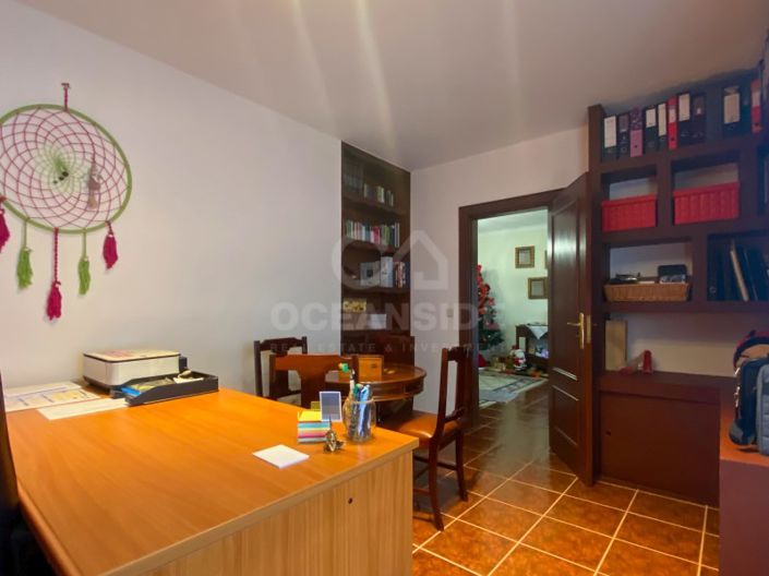 Image No.3-5 Bed House for sale