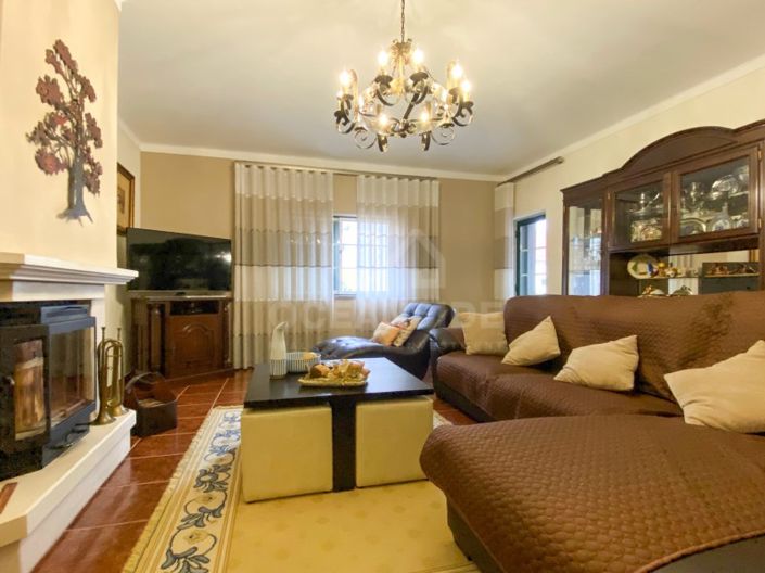 Image No.33-5 Bed House for sale