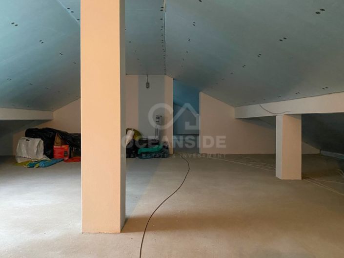 Image No.36-5 Bed House for sale