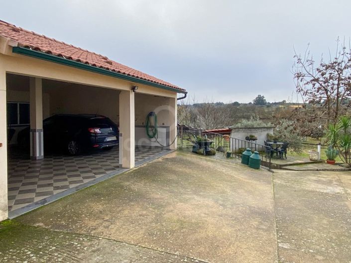 Image No.44-5 Bed House for sale