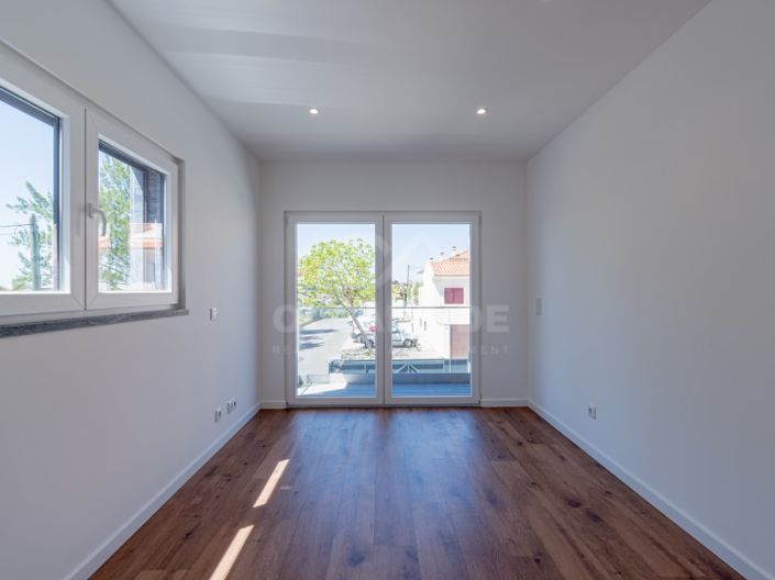 Image No.31-3 Bed House for sale