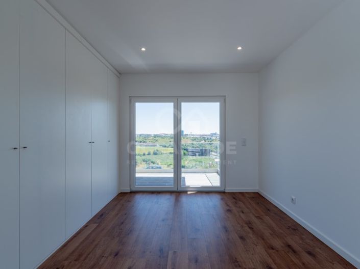 Image No.36-3 Bed House for sale