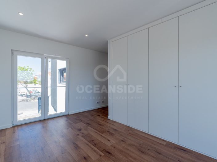 Image No.37-3 Bed House for sale