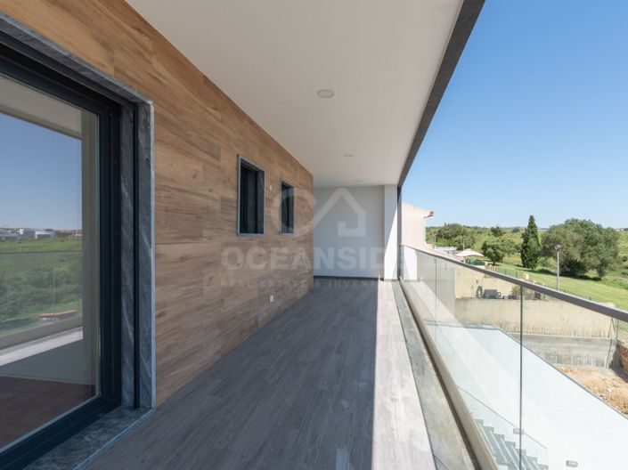 Image No.42-3 Bed House for sale