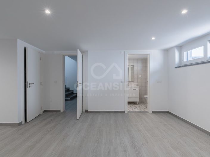 Image No.51-3 Bed House for sale