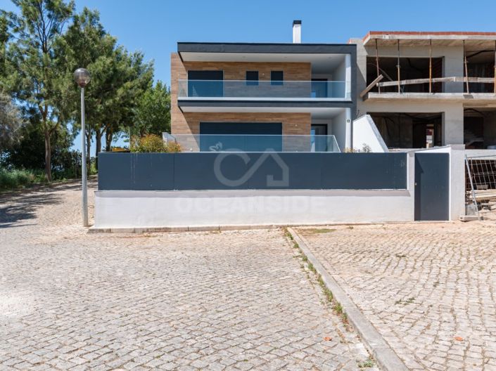 Image No.55-3 Bed House for sale