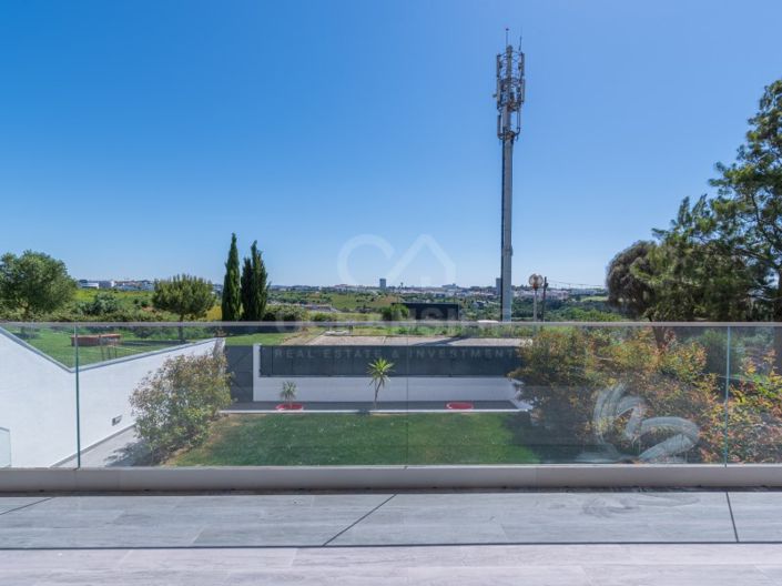 Image No.6-3 Bed House for sale