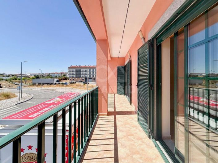 Image No.11-4 Bed House for sale