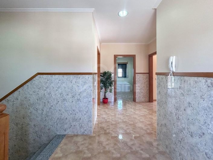 Image No.27-4 Bed House for sale