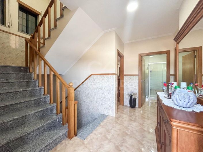 Image No.56-4 Bed House for sale