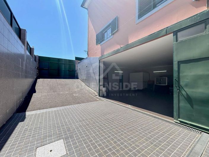 Image No.9-4 Bed House for sale