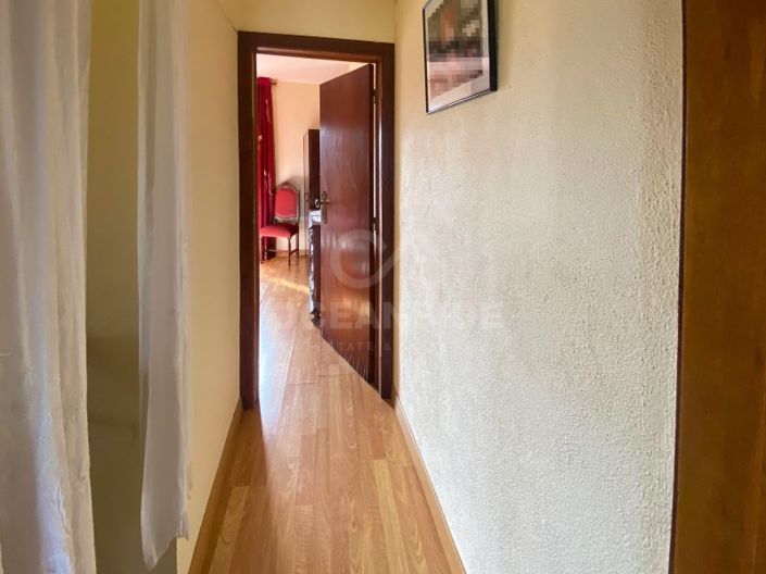 Image No.19-4 Bed House for sale