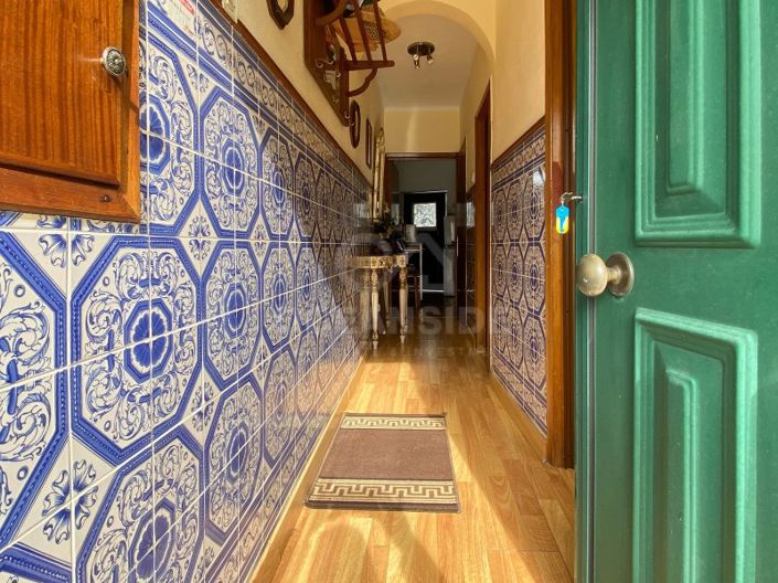 Image No.2-4 Bed House for sale