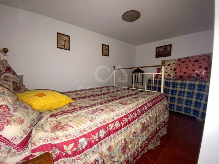 Image No.26-4 Bed House for sale