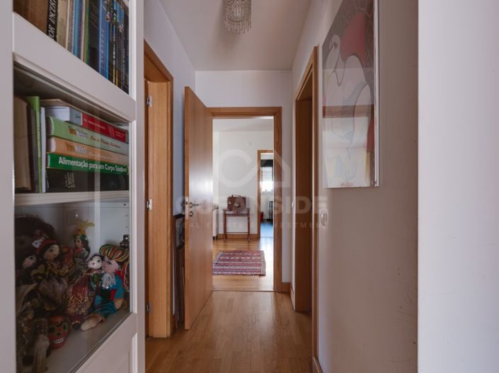 Image No.10-3 Bed Apartment for sale