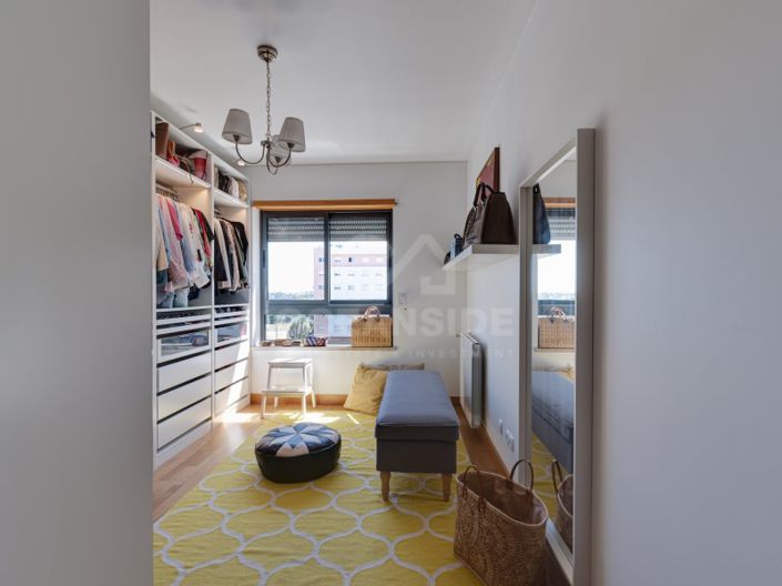 Image No.20-3 Bed Apartment for sale