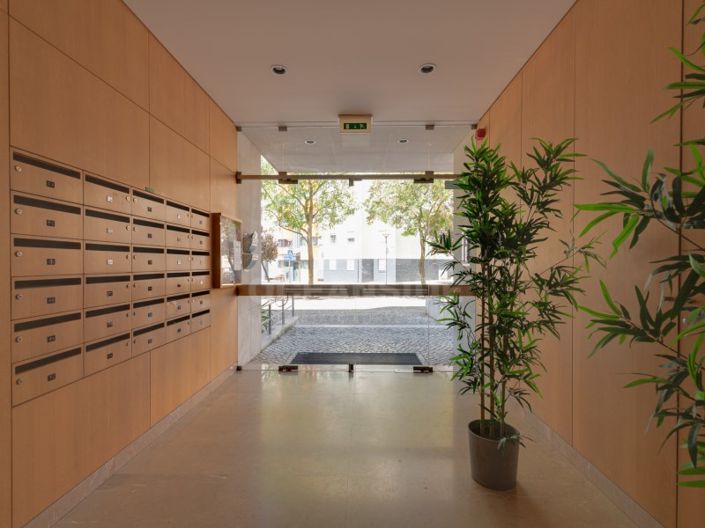 Image No.25-3 Bed Apartment for sale