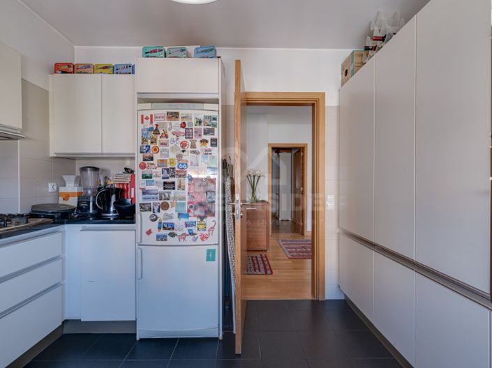 Image No.9-3 Bed Apartment for sale