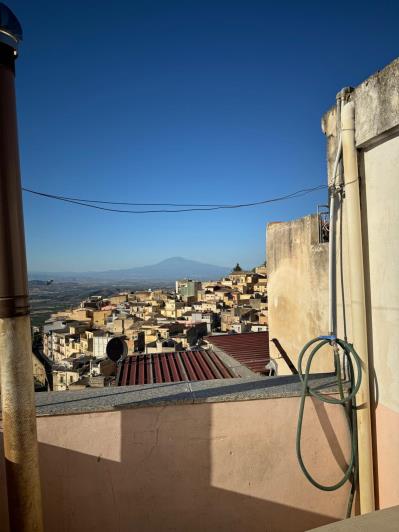 Image No.3-2 Bed Townhouse for sale