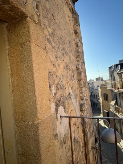 Image No.21-2 Bed Townhouse for sale