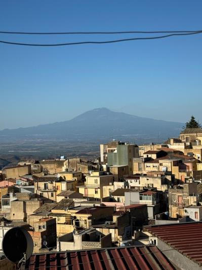 Image No.26-2 Bed Townhouse for sale