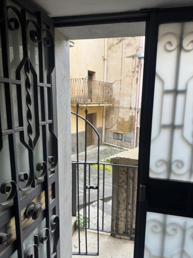 Image No.8-4 Bed Townhouse for sale