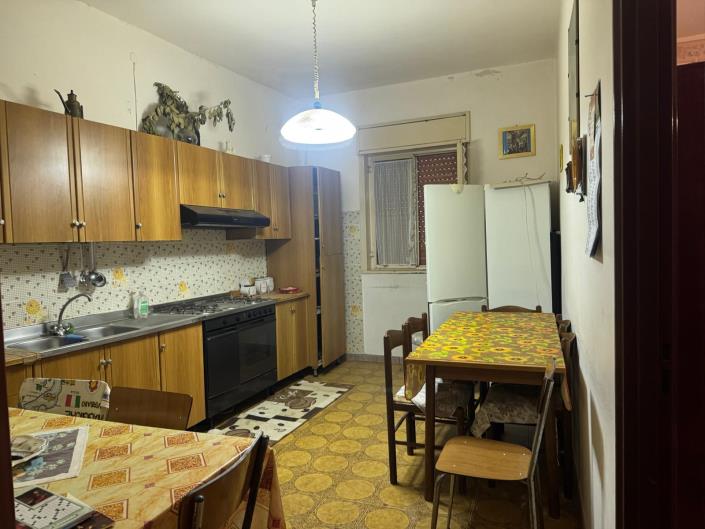 Image No.5-5 Bed Townhouse for sale