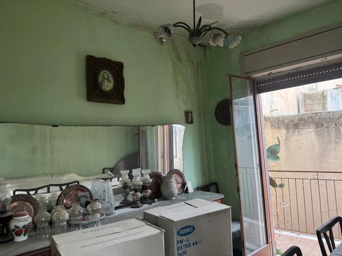 Image No.26-5 Bed Townhouse for sale