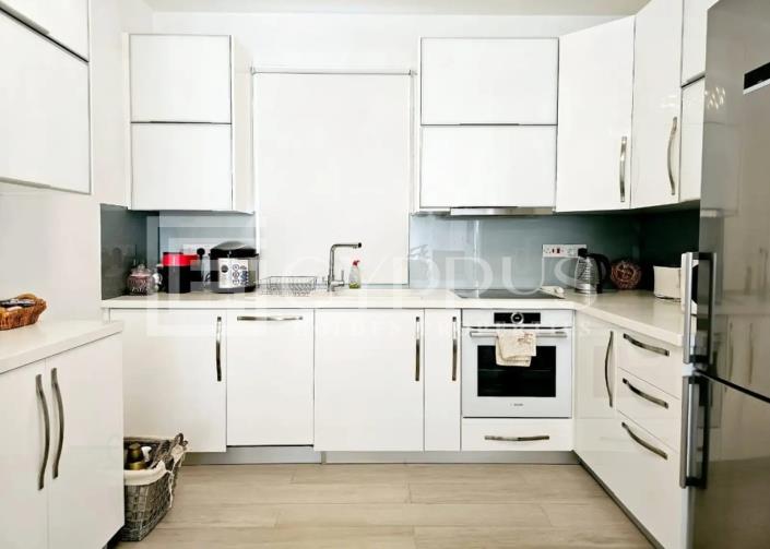 Image No.10-2 Bed Townhouse for sale