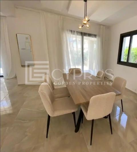 Image No.11-3 Bed Villa / Detached for sale