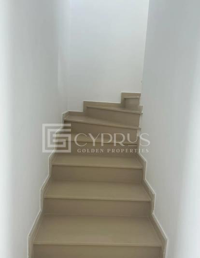 Image No.9-2 Bed Townhouse for sale