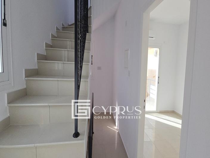 Image No.6-2 Bed House for sale