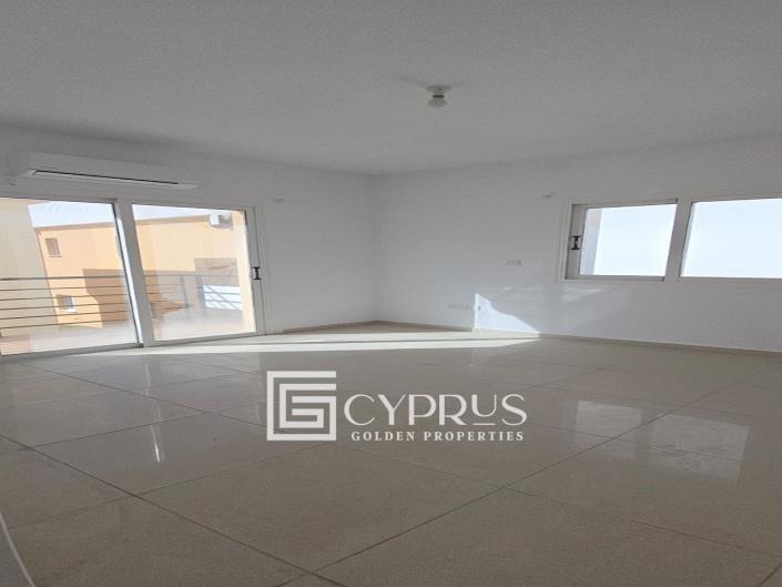 Image No.9-2 Bed House for sale