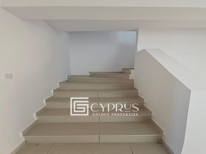 Image No.10-2 Bed House for sale