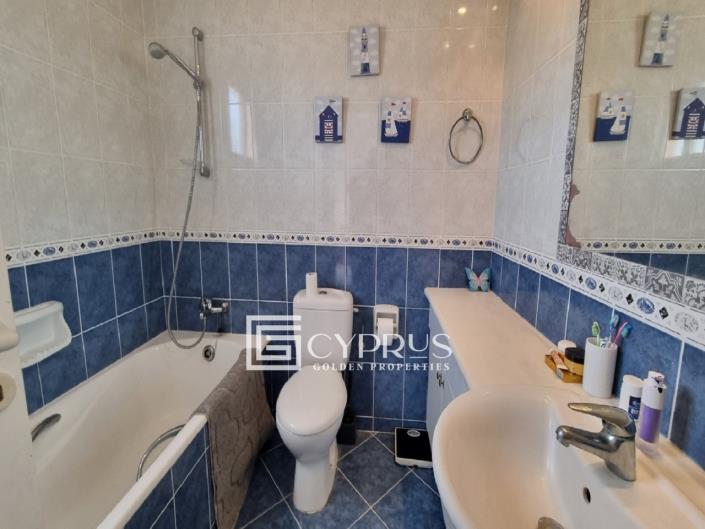 Image No.14-2 Bed Townhouse for sale