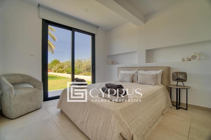 Image No.12-4 Bed Villa / Detached for sale