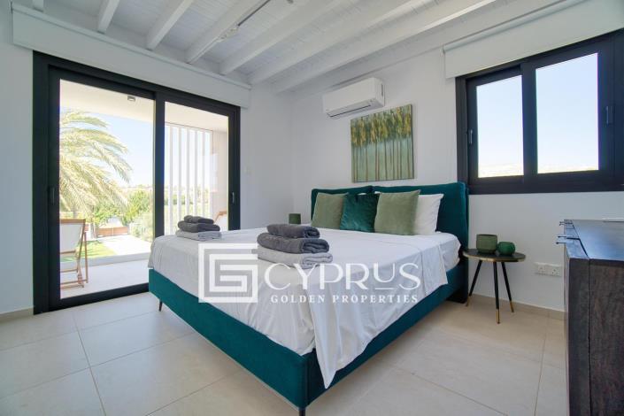 Image No.27-4 Bed Villa / Detached for sale