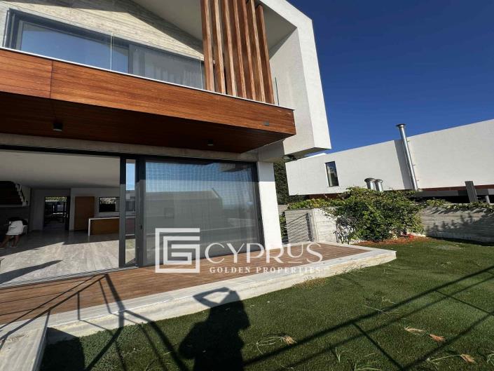 Image No.1-3 Bed House/Villa for sale