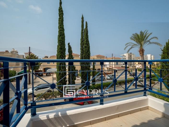 Image No.8-Maison de ville de 2 chambres à vendre à Universal