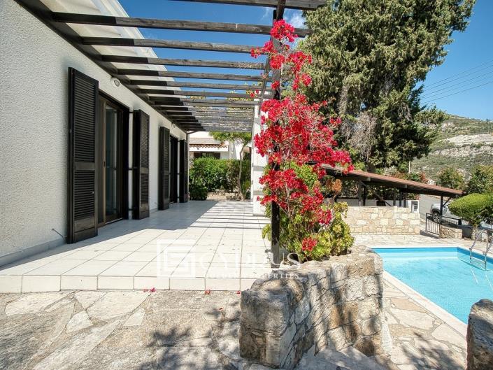 Image No.25-2 Bed Bungalow for sale