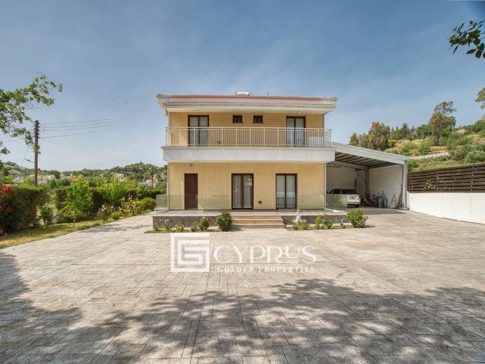 Image No.2-Maison / Villa de 5 chambres à vendre à Stroumpi